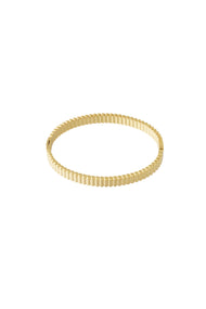 Structured bangle
