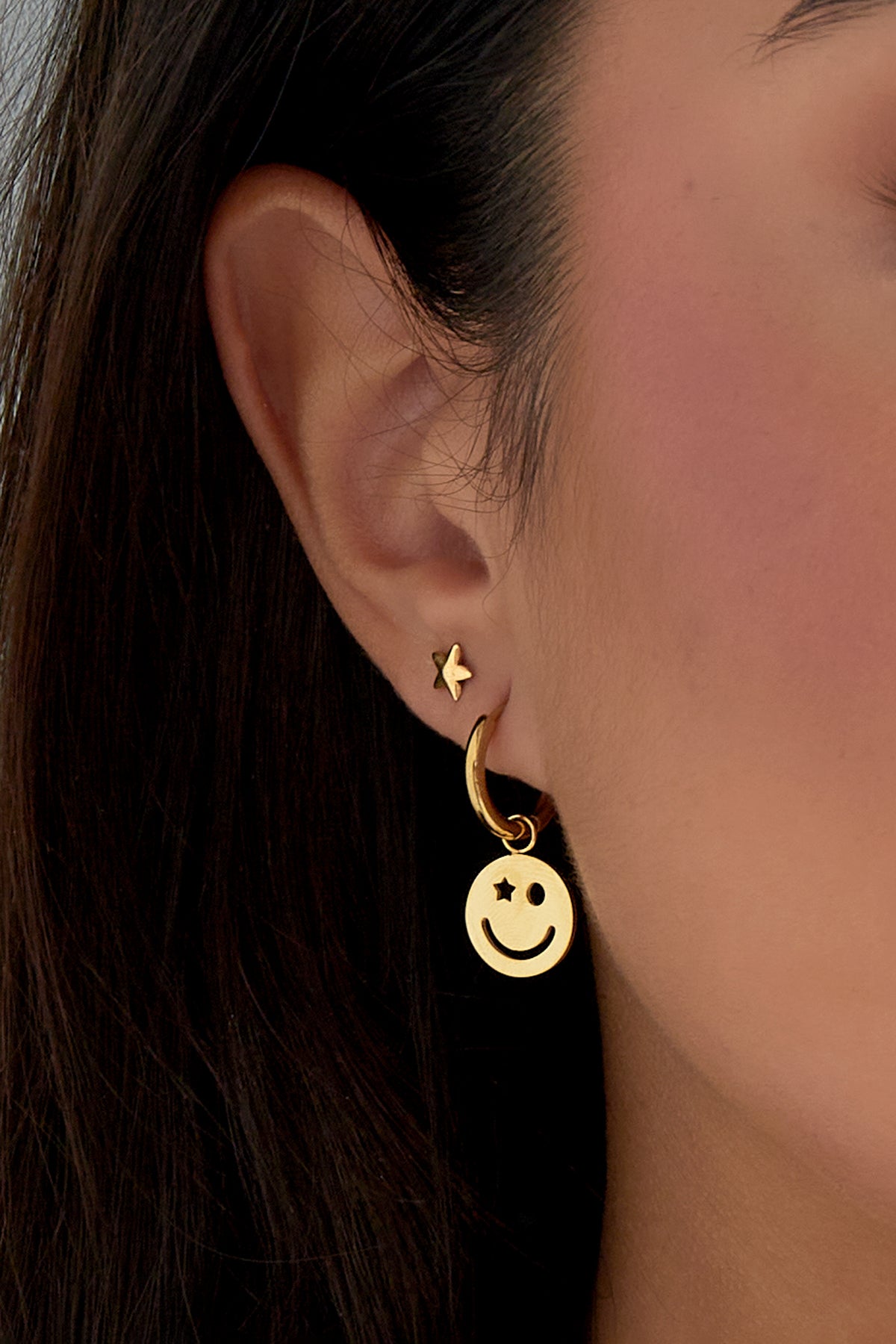 earrings be happy smiley