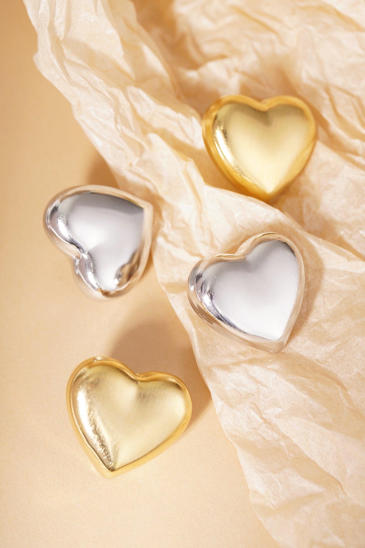 Soft heart studs earrings